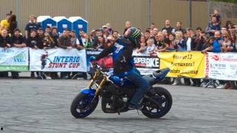 外国人坐国产摩托车视频,外国人体验国产摩托，畅游中国街头