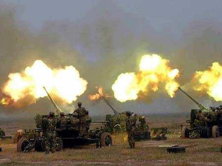 国产高射炮开跑视频,展现我国军工实力新高度