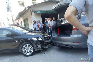 国产车和日本本田相撞视频,国产车与日本本田相撞现场惊心动魄！
