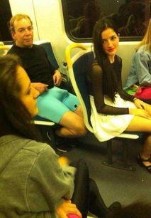 美女国产盗摄坐厕视频